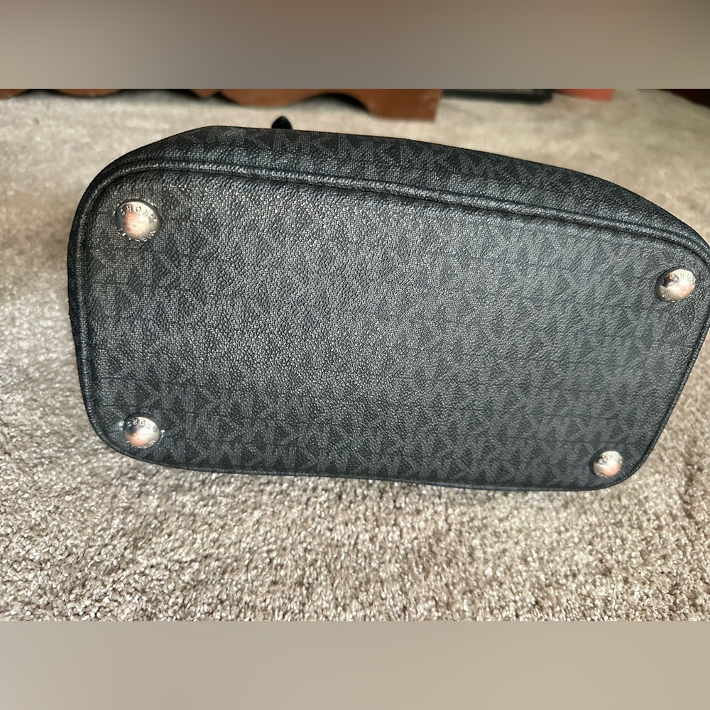 MK jet Set Small Tote Bag - Picture 11 of 14